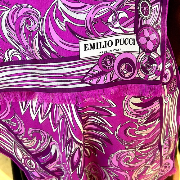 NWOT EMILIO PUCCI 💯silk scarf-70’s inspired print-Made in Italy-Beautiful! - Picture 8 of 8